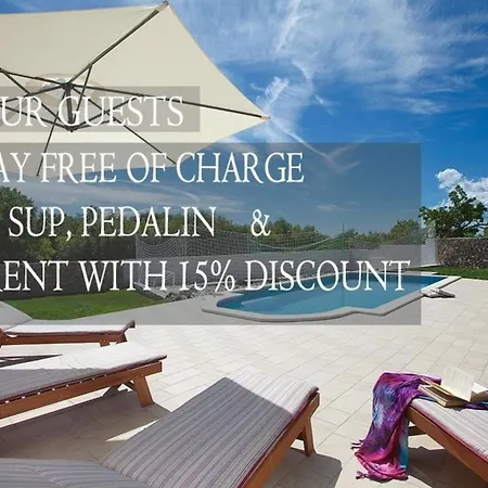 בית נופש Mit Privatpool Fuer 9 Personen Ca 200 Qm In Stanisovi, Istrien Bucht Von Rasa Koromačno